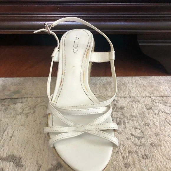 Aldo White Wedges - Picture 2 of 9